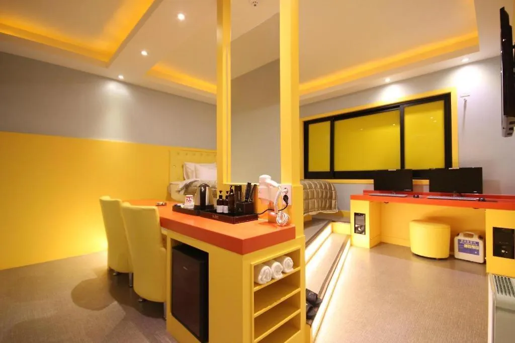 K Motel Hadan Busan 2*,